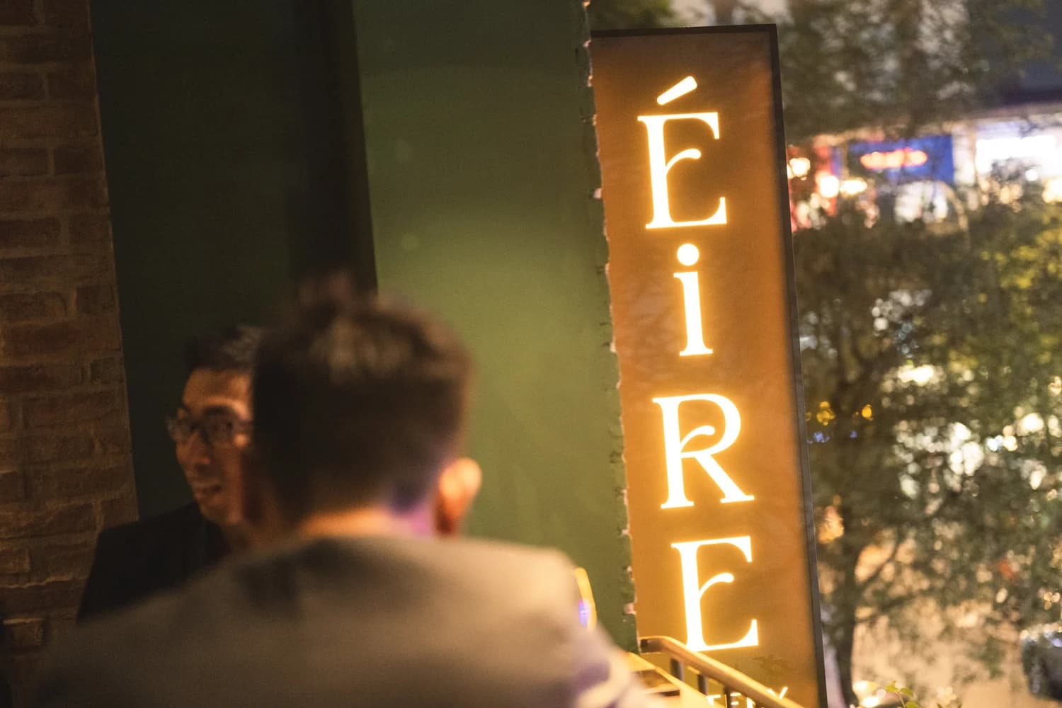 A moment at Éire Eatery & Bar — photograph 08